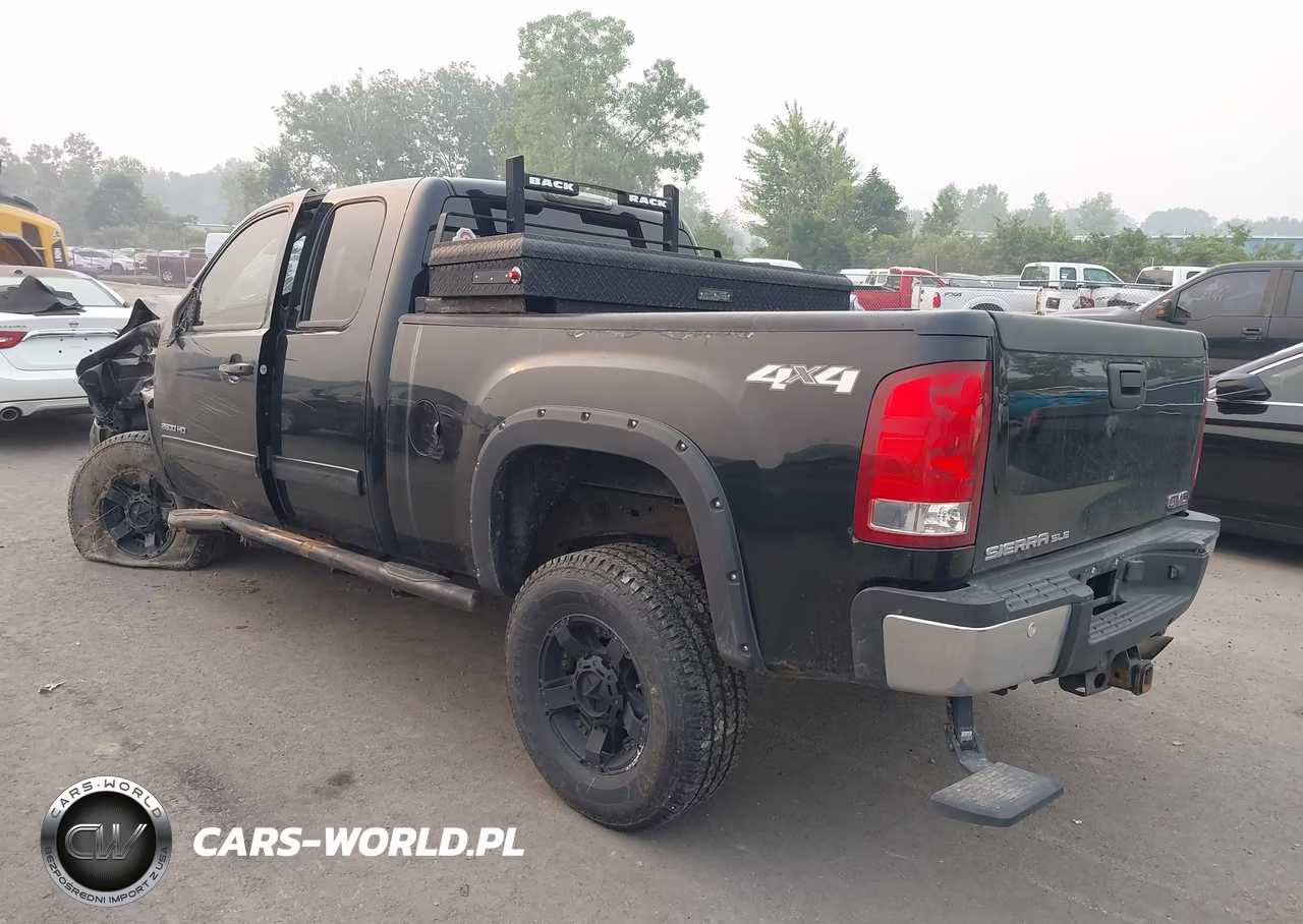 2011 GMC Sierra 2500Hd Sle VIN:1GT220CG2BZ458732 - 3