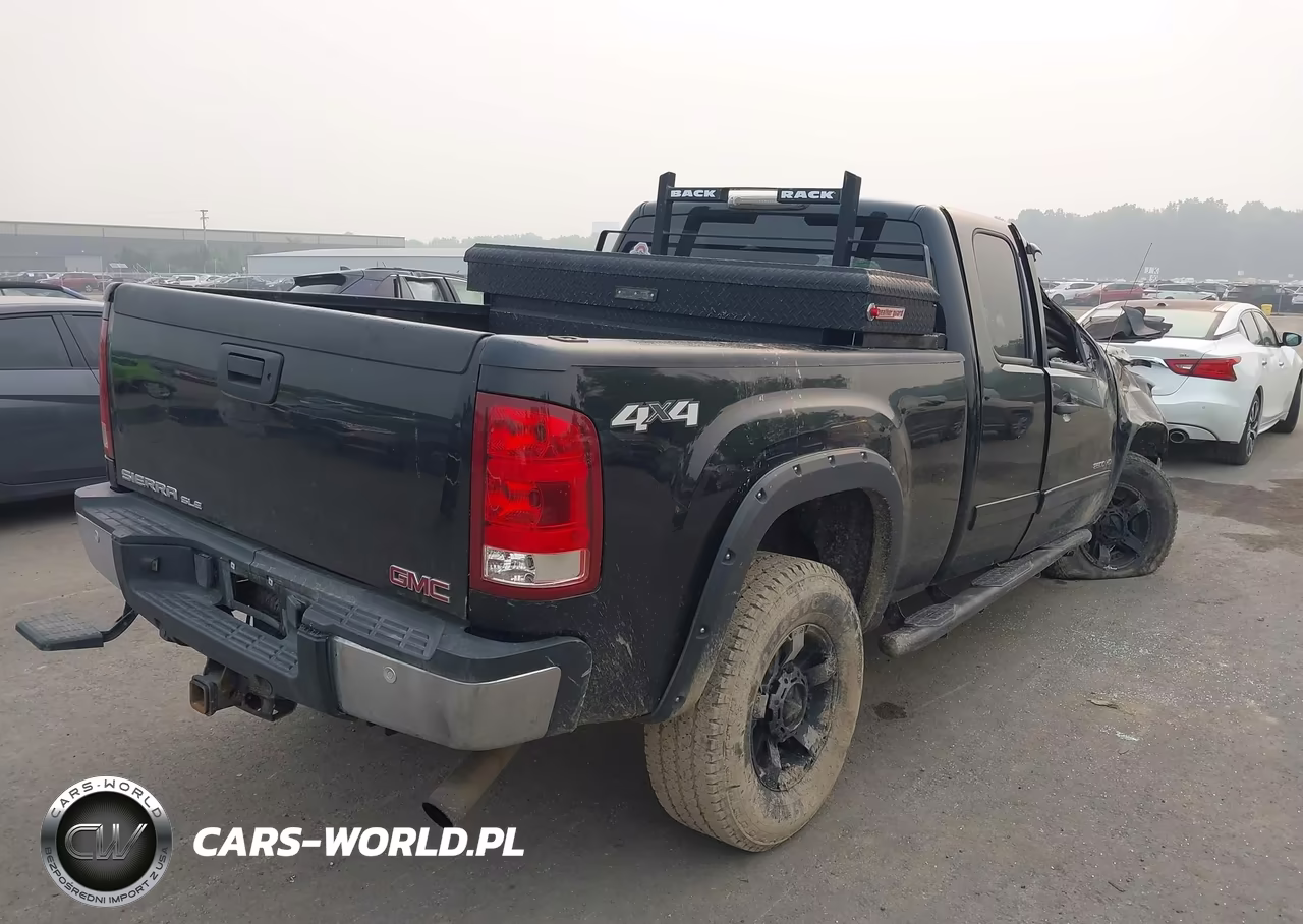 2011 GMC Sierra 2500Hd Sle VIN:1GT220CG2BZ458732 - 4