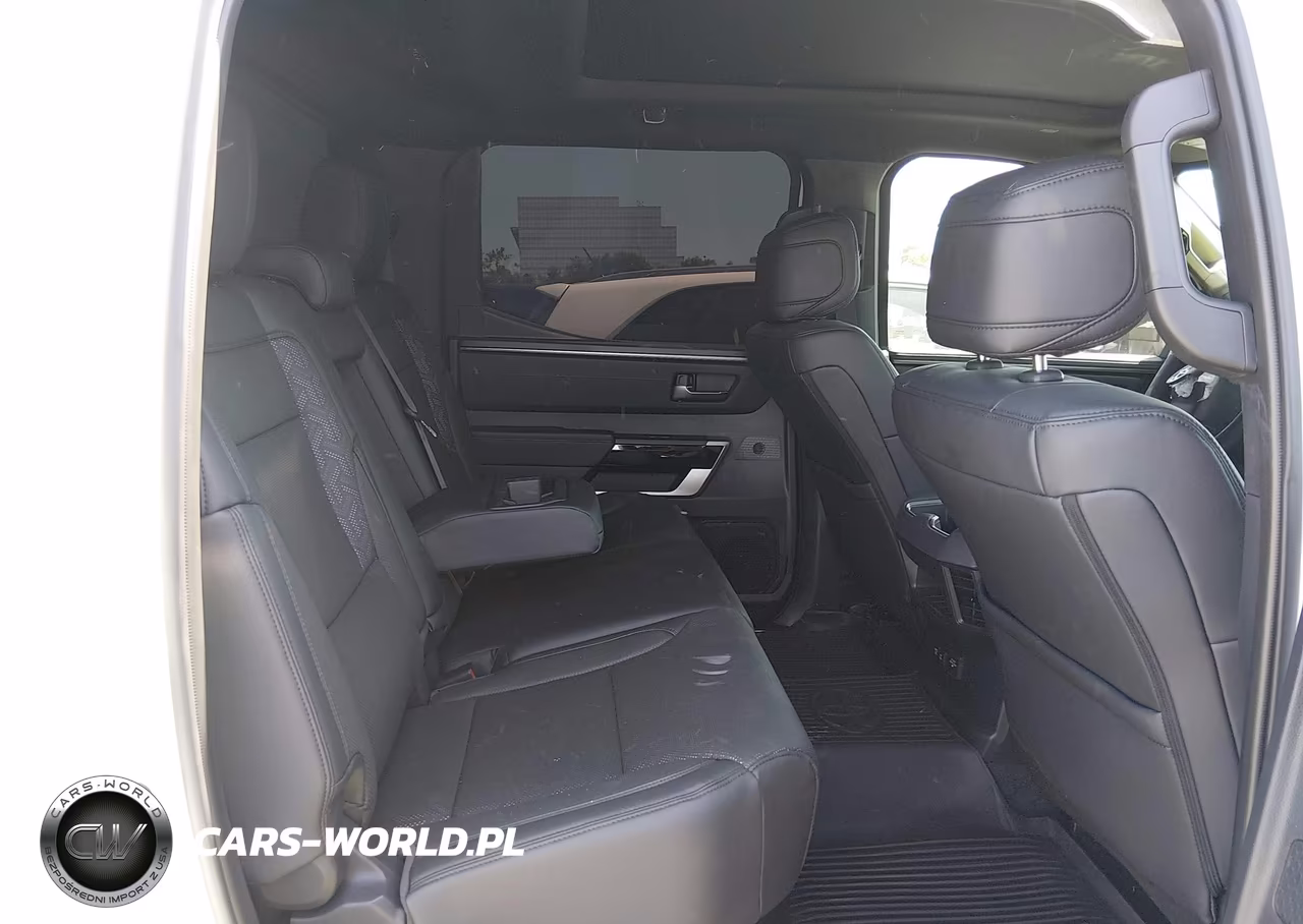 2025 Toyota Tundra Limited VIN:5TFWA5DB4SX328337 - 8