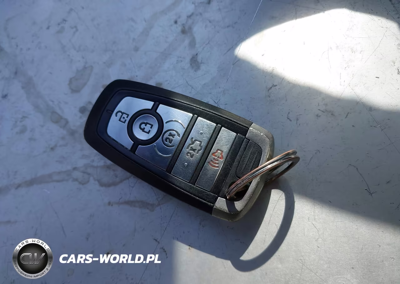 2018 Ford Fusion Titanium VIN:3FA6P0D90JR132018 - 11