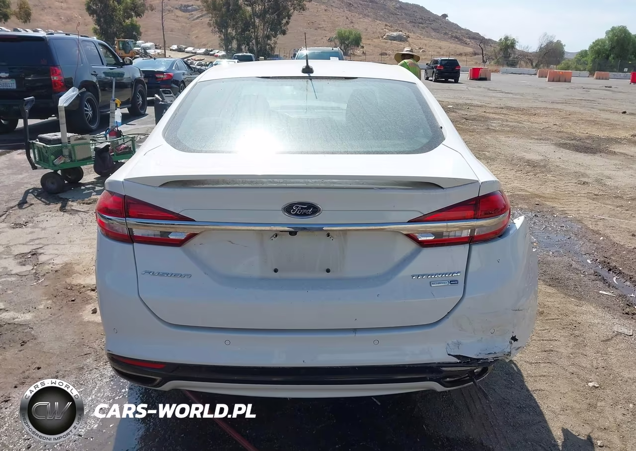 2018 Ford Fusion Titanium VIN:3FA6P0D90JR132018 - 16