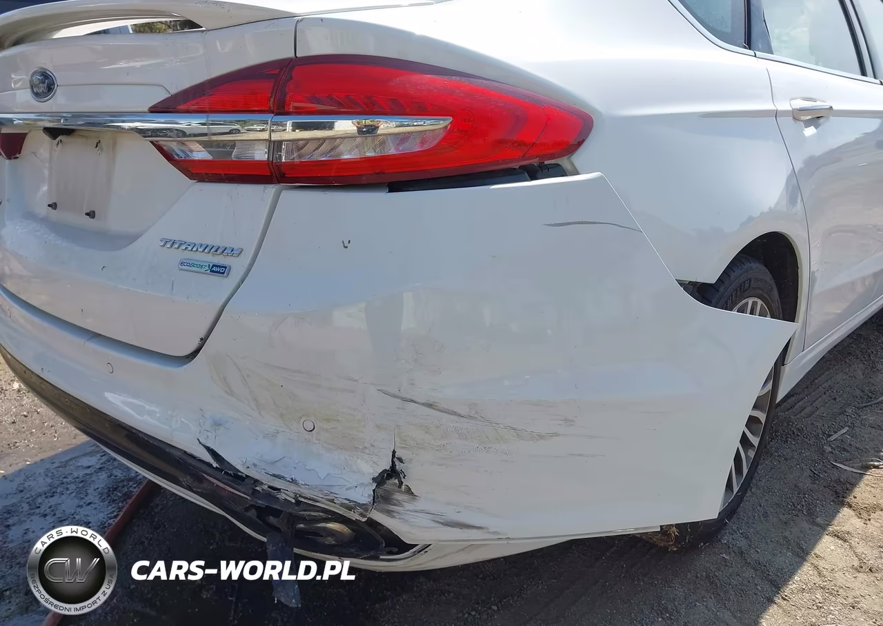 2018 Ford Fusion Titanium VIN:3FA6P0D90JR132018 - 18