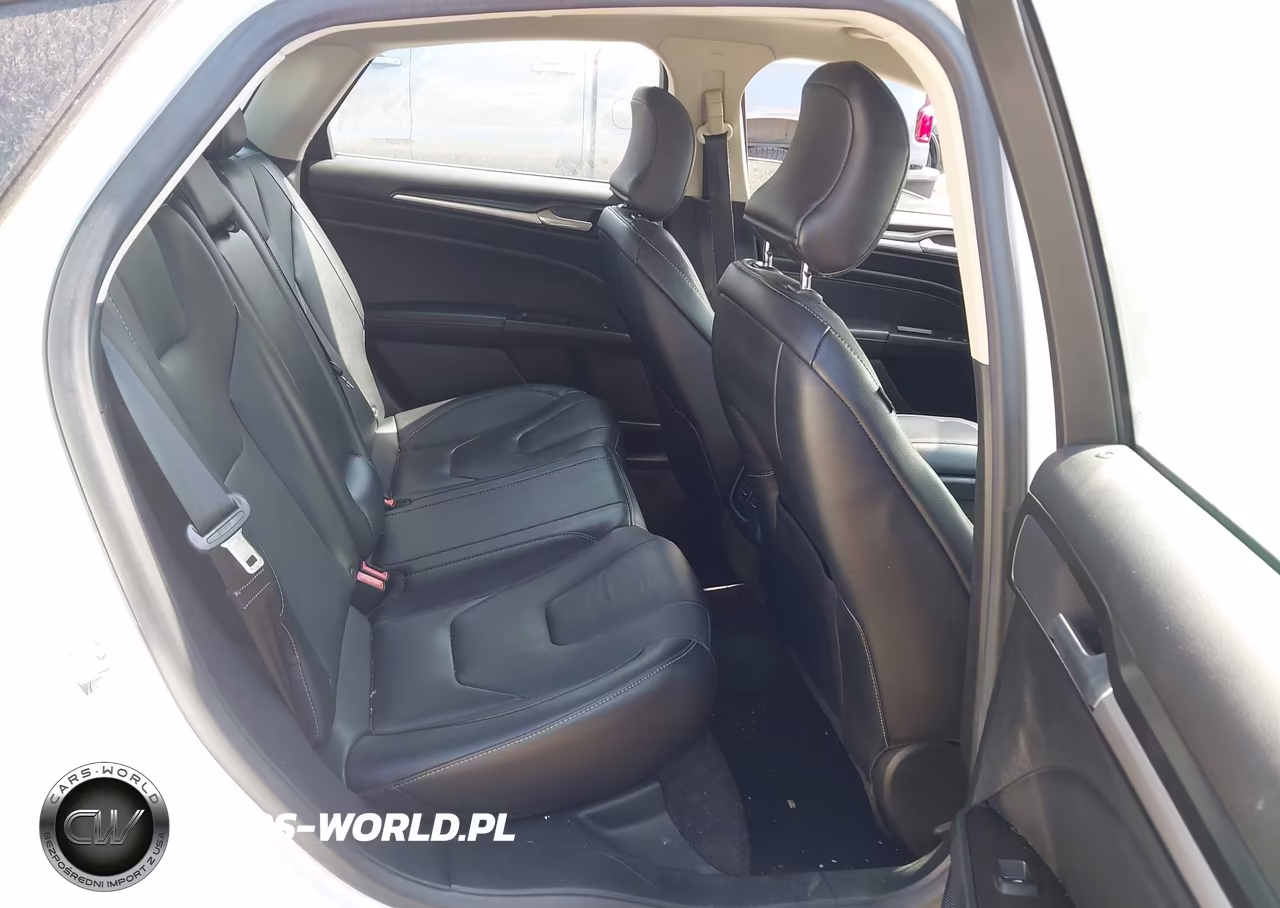 2018 Ford Fusion Titanium VIN:3FA6P0D90JR132018 - 8