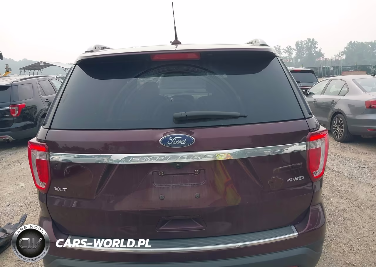 2018 Ford Explorer Xlt VIN:1FM5K8D84JGA39435 - 17