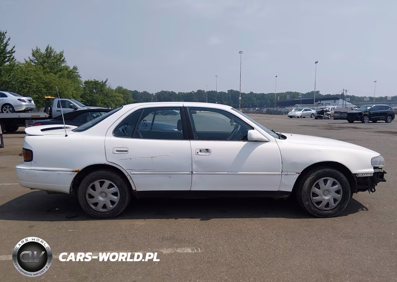1992 Toyota Camry Le VIN:4T1SK12E6NU024591 - 13