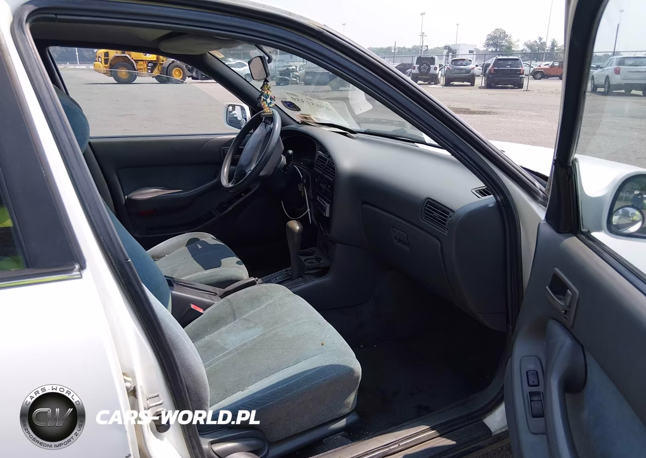 1992 Toyota Camry Le VIN:4T1SK12E6NU024591 - 5