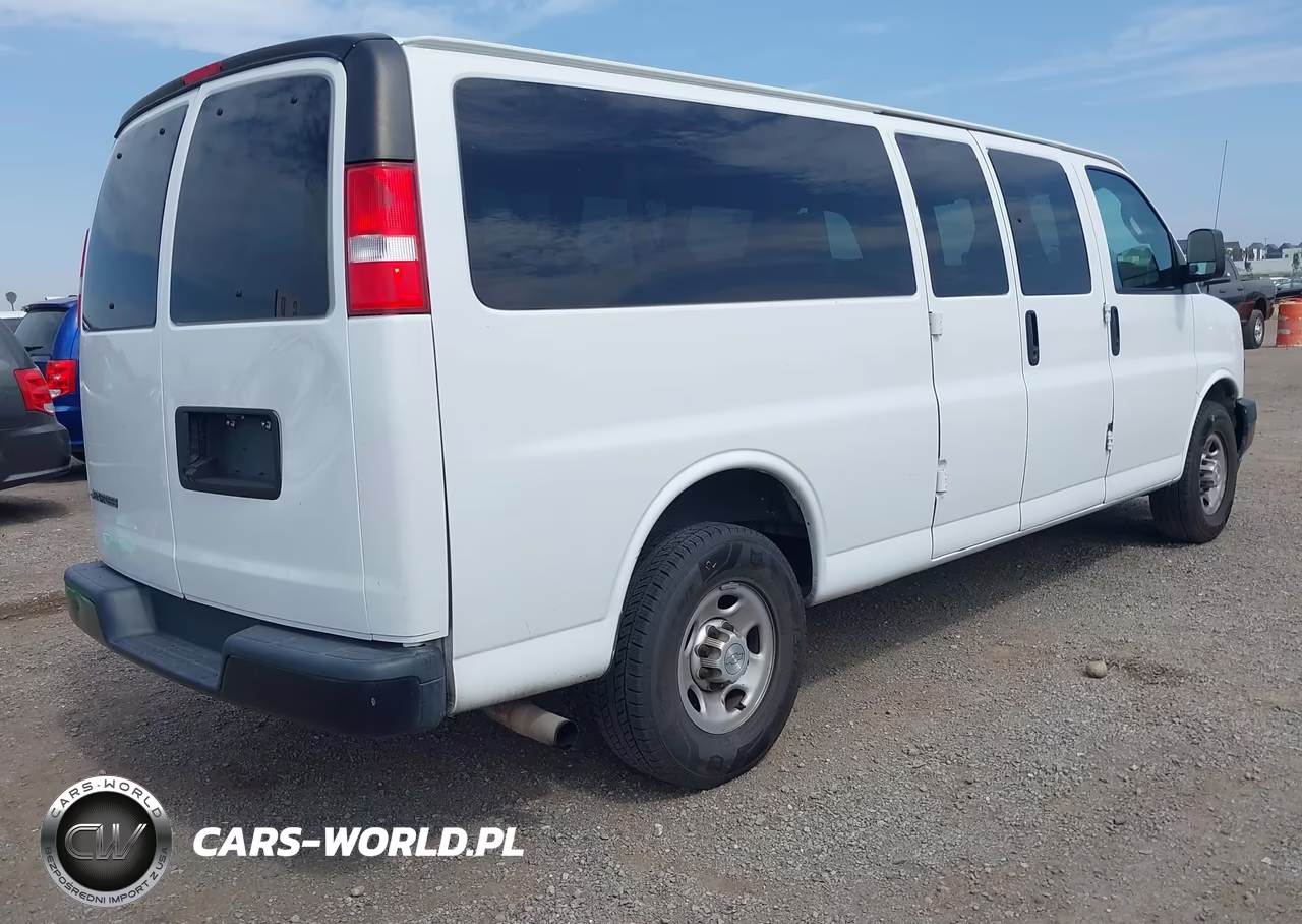 2019 Chevrolet Express 3500 Ls VIN:1GAZGNFG6K1355071 - 4
