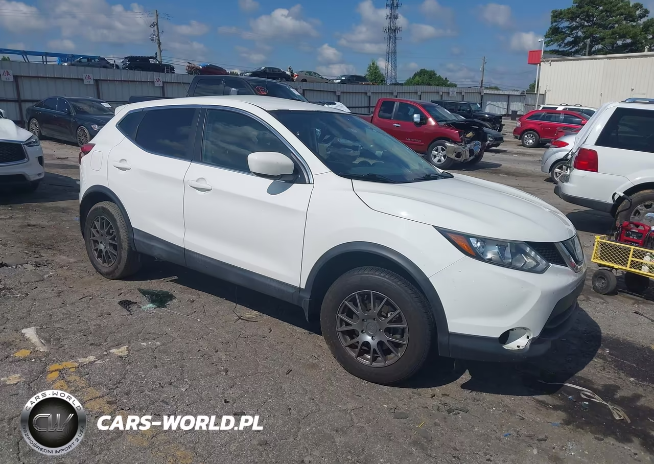 2018 Nissan Rogue Sport S – zdjęcie 1 z 16