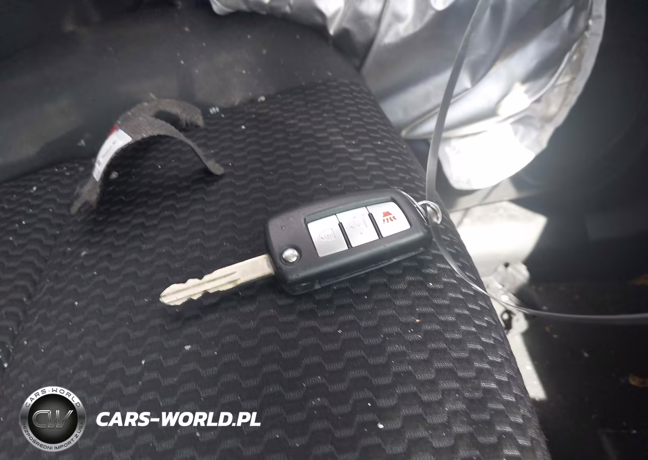 2018 Nissan Rogue Sport S VIN:JN1BJ1CP1JW195239 - 11