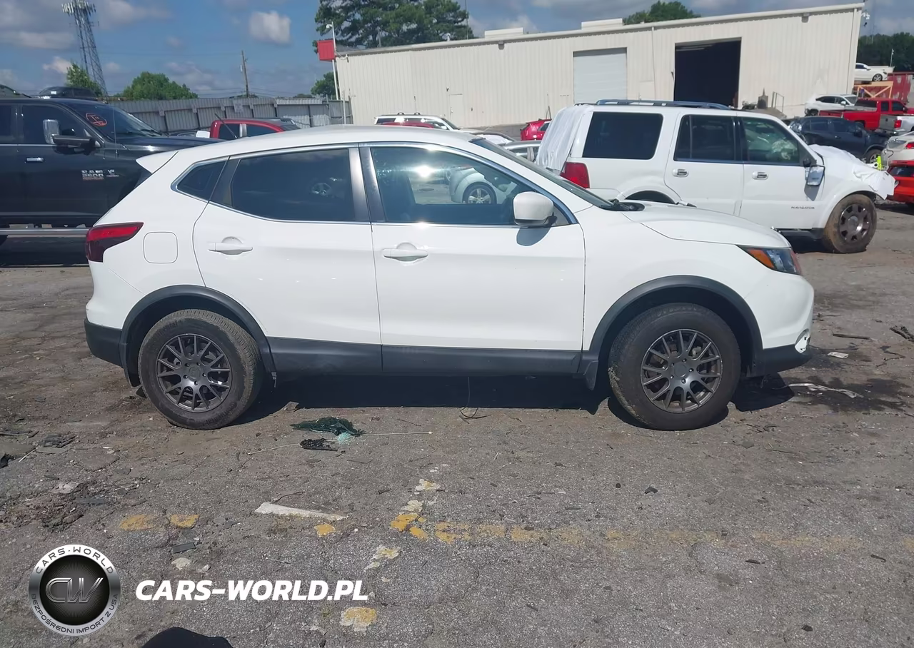 2018 Nissan Rogue Sport S VIN:JN1BJ1CP1JW195239 - 13