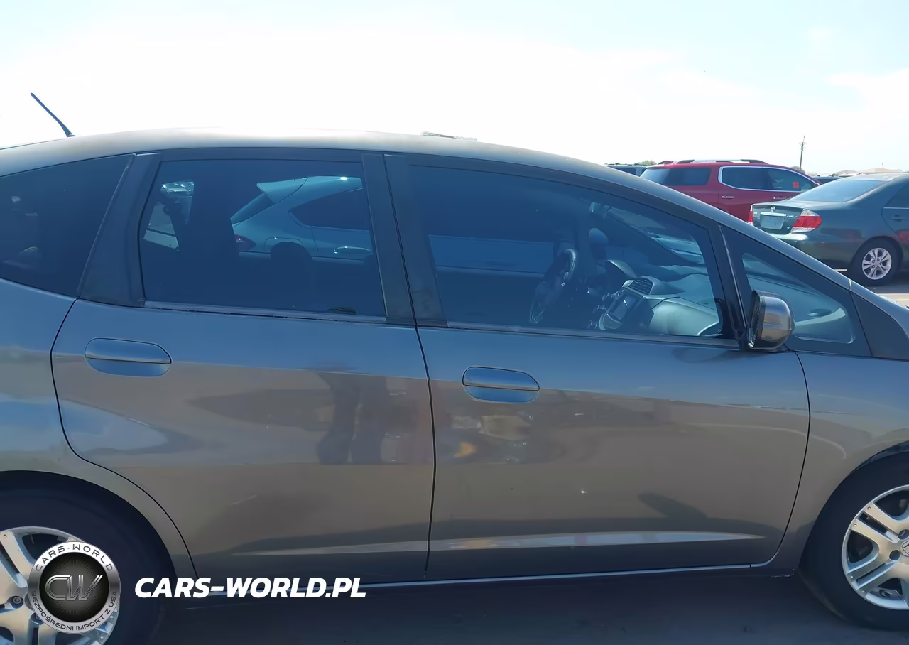 2012 Honda Fit VIN:JHMGE8H3XCC023865 - 14