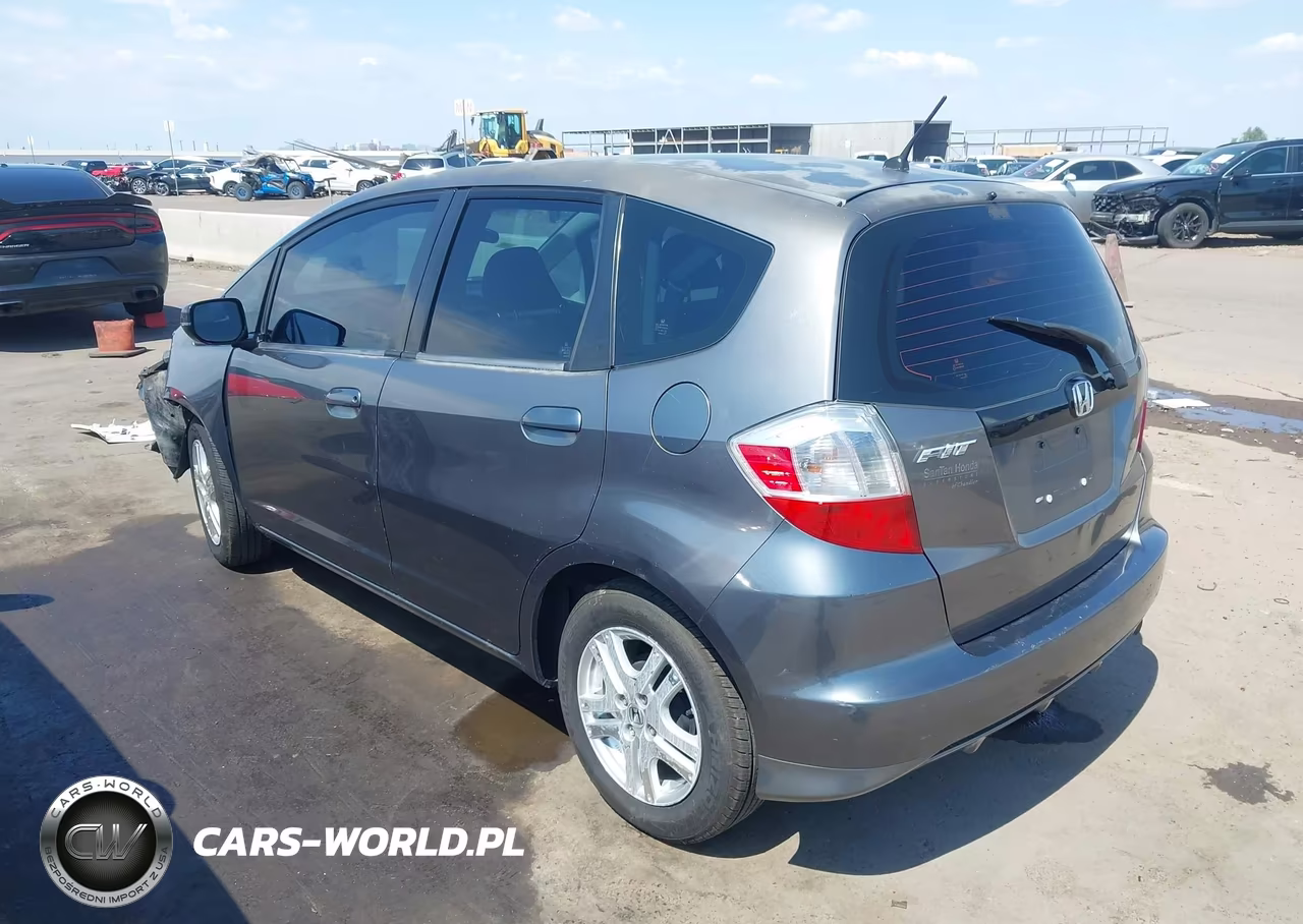 2012 Honda Fit VIN:JHMGE8H3XCC023865 - 3