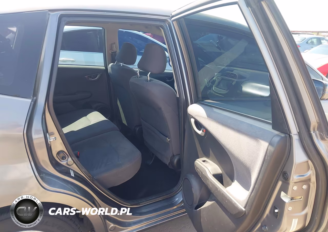 2012 Honda Fit VIN:JHMGE8H3XCC023865 - 8