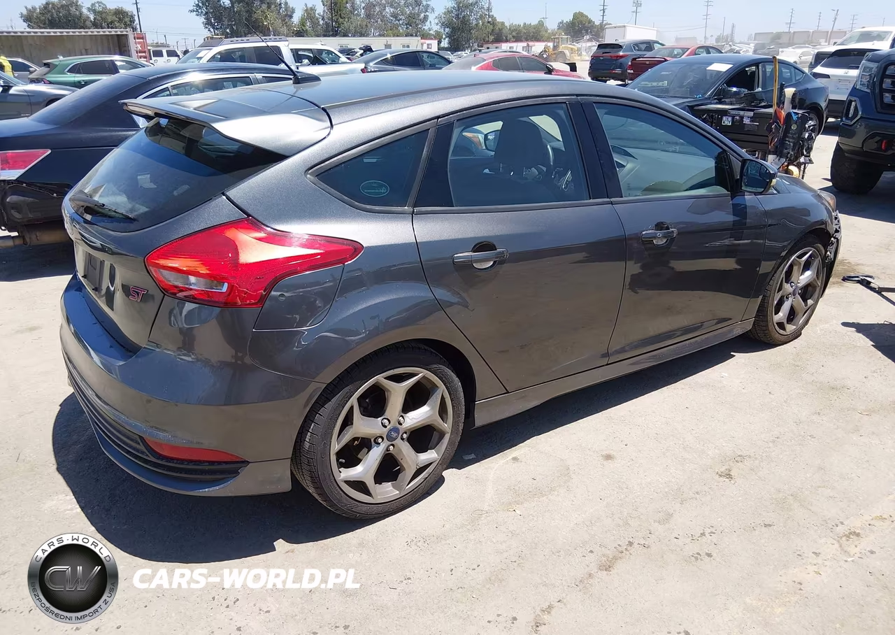 2017 Ford Focus St VIN:1FADP3L95HL258197 - 4