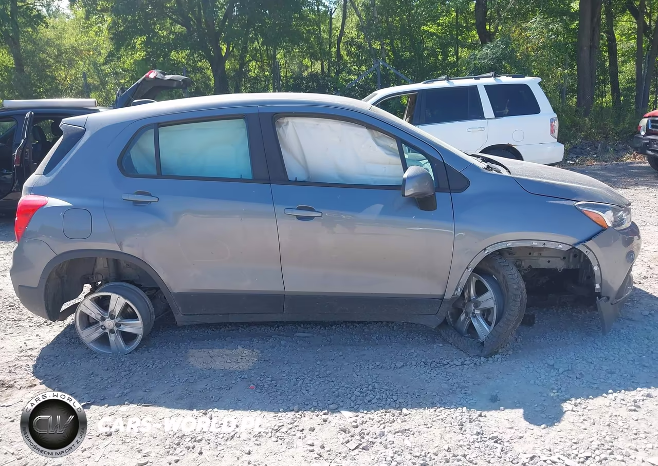2020 Chevrolet Trax Awd Ls VIN:3GNCJNSB2LL151023 - 13
