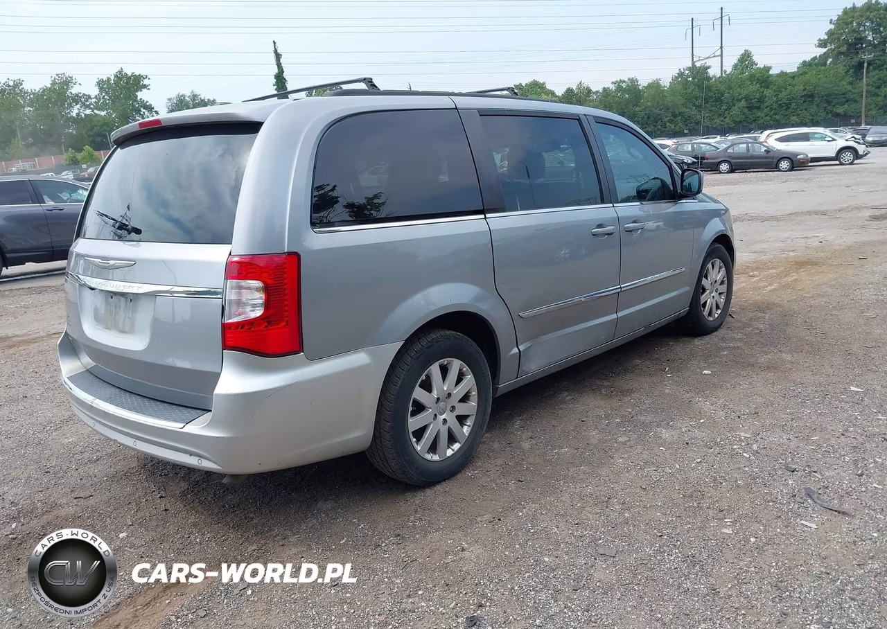 2015 Chrysler Town & Country Touring VIN:2C4RC1BG1FR588147 - 4