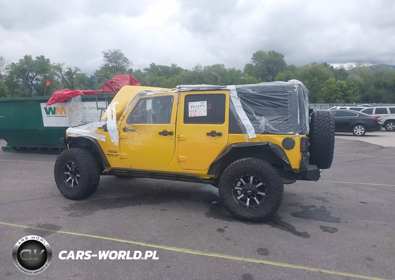 2015 Jeep Wrangler Unlimited Sport VIN:1C4BJWDGXFL592109 - 15