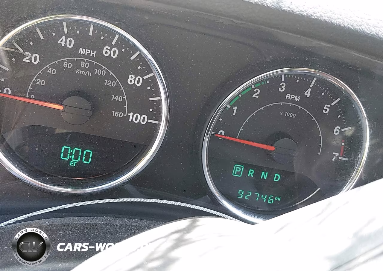 2015 Jeep Wrangler Unlimited Sport VIN:1C4BJWDGXFL592109 - 16
