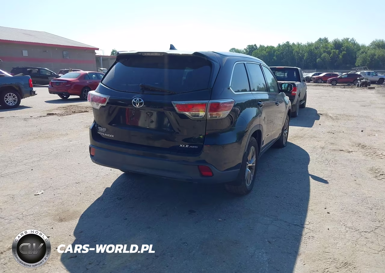 2015 Toyota Highlander Xle V6 VIN:5TDJKRFH9FS101754 - 4