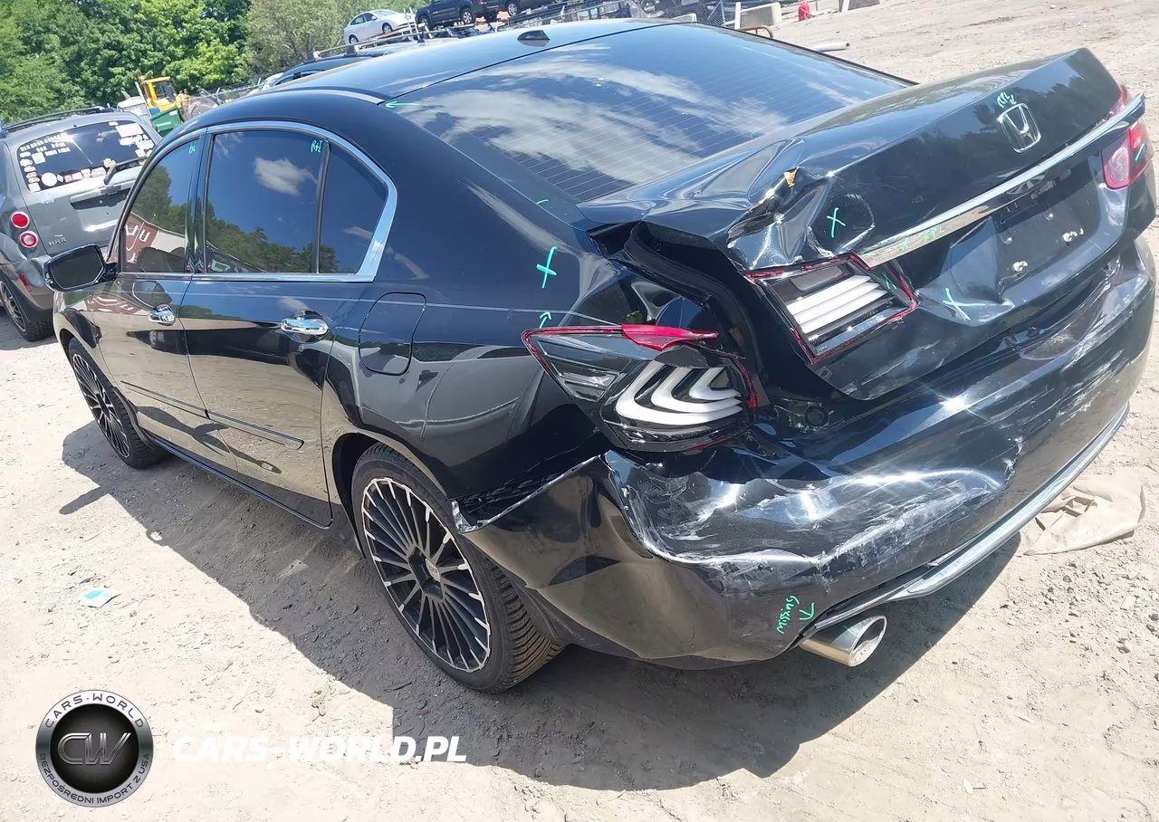 2013 Honda Accord Touring VIN:1HGCR3F99DA031467 - 3