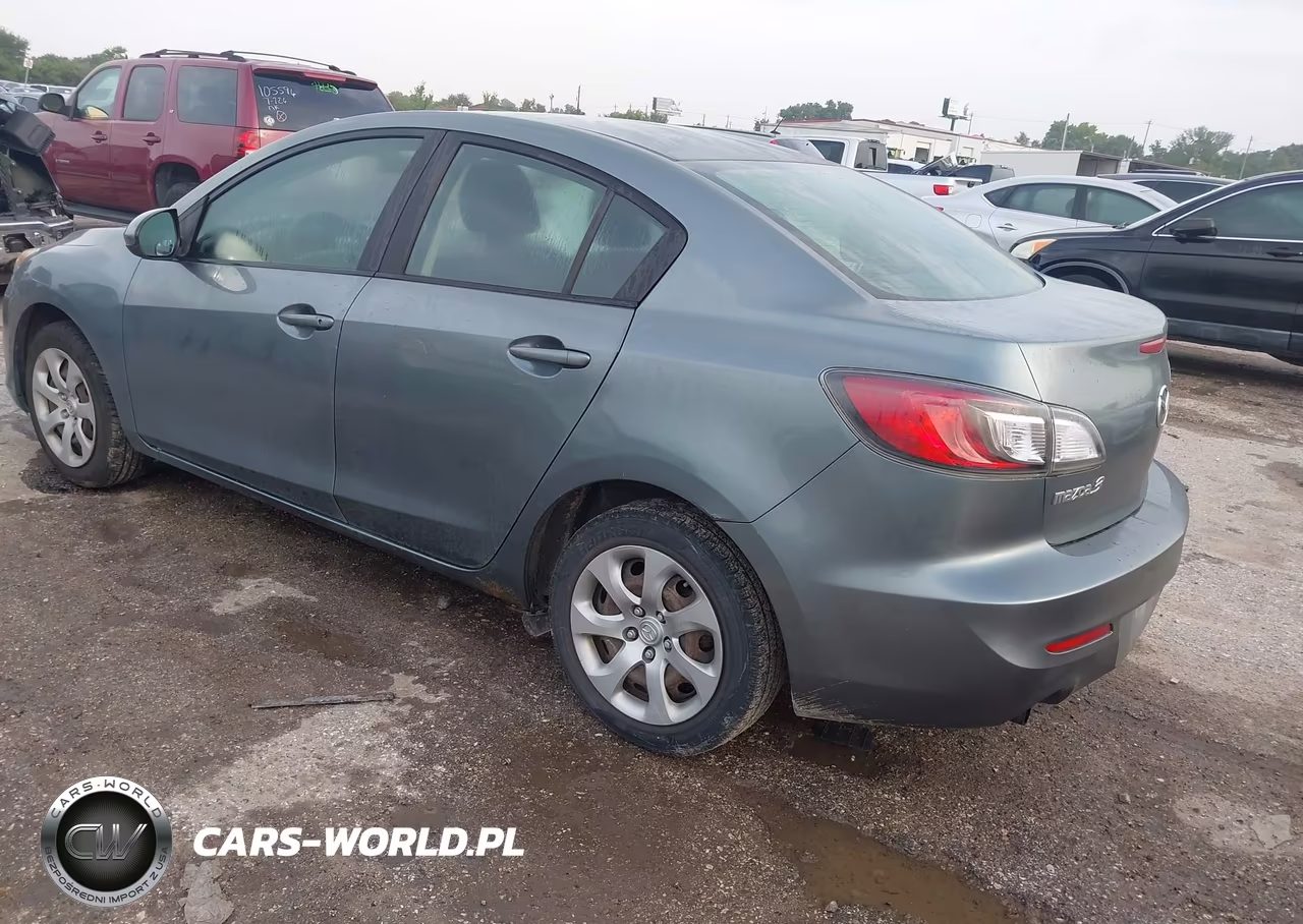 2013 Mazda Mazda3 I Sport VIN:JM1BL1UP9D1749800 - 3