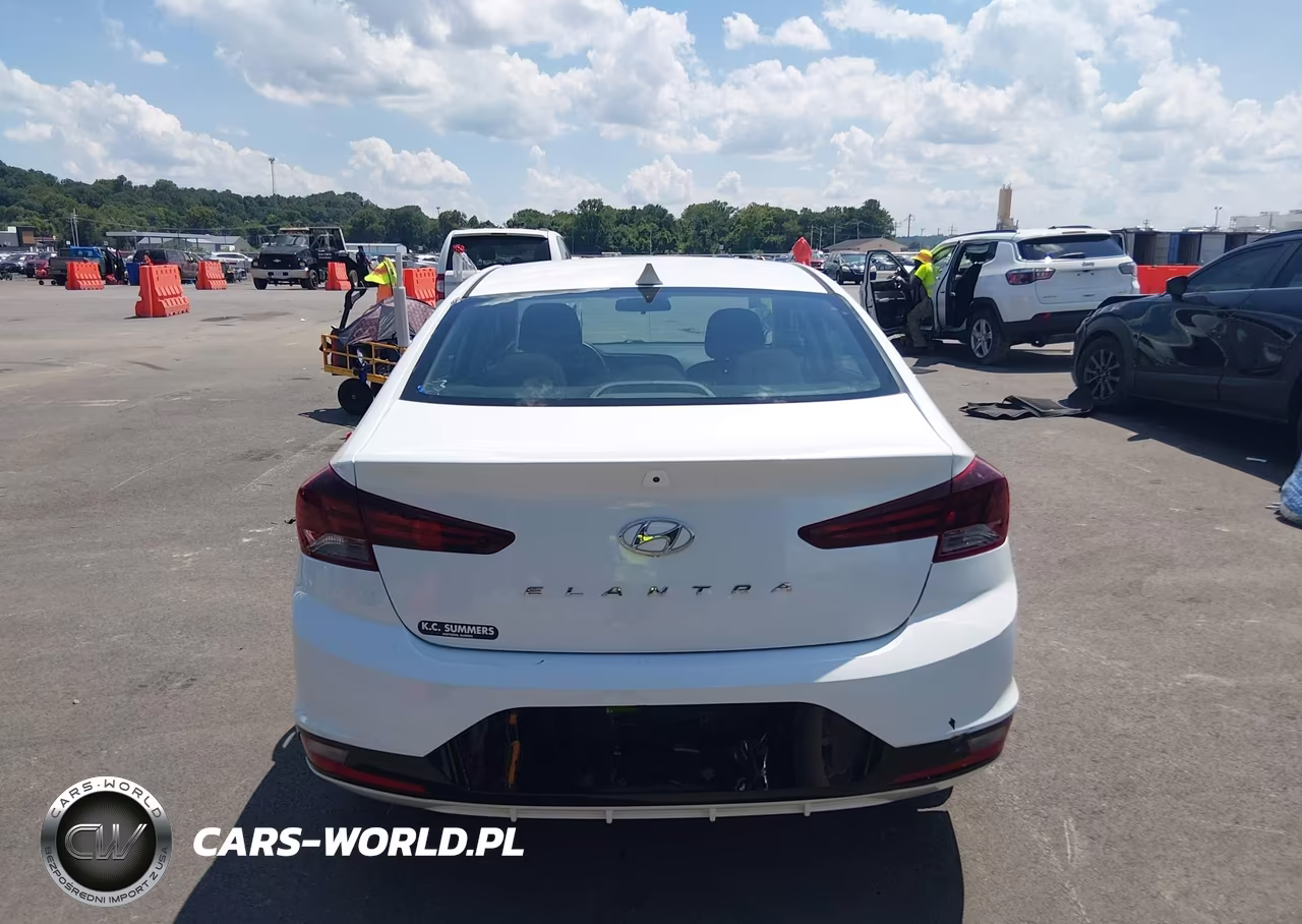 2019 Hyundai Elantra Sel VIN:5NPD84LF0KH475946 - 16