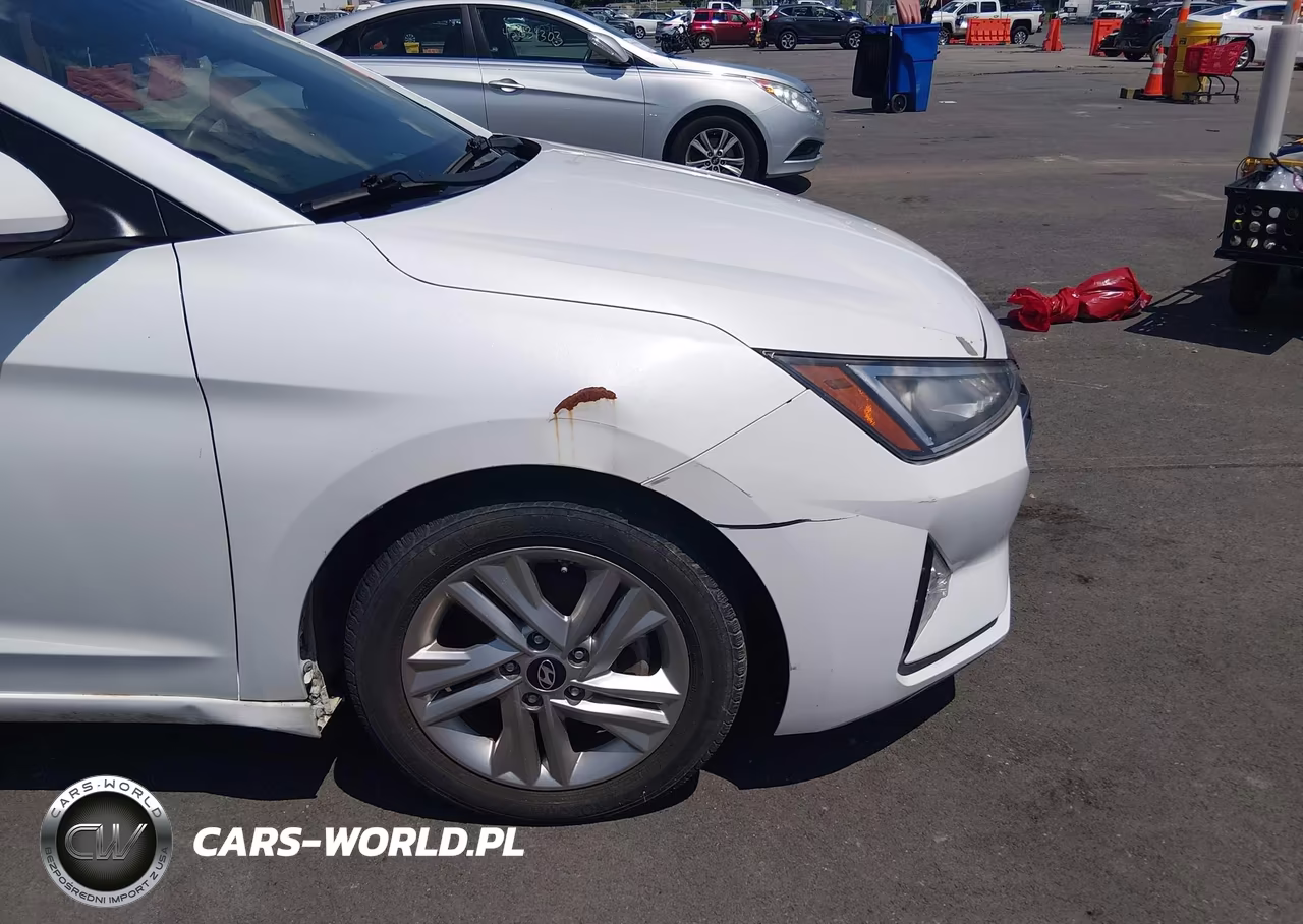2019 Hyundai Elantra Sel VIN:5NPD84LF0KH475946 - 18