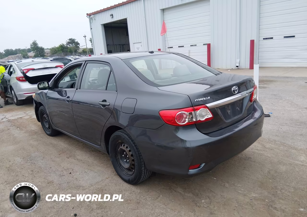 2013 Toyota Corolla Le VIN:2T1BU4EE7DC922561 - 3