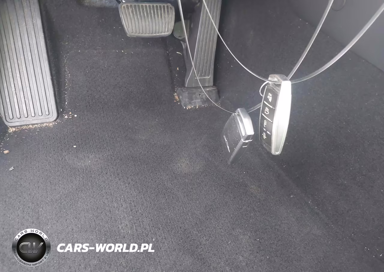 2019 Genesis G70 2.0T Advanced VIN:KMTG34LA1KU026640 - 11