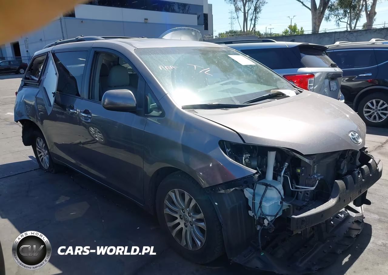 2017 Toyota Sienna Xle Premium 8 Passenger – zdjęcie 1 z 19