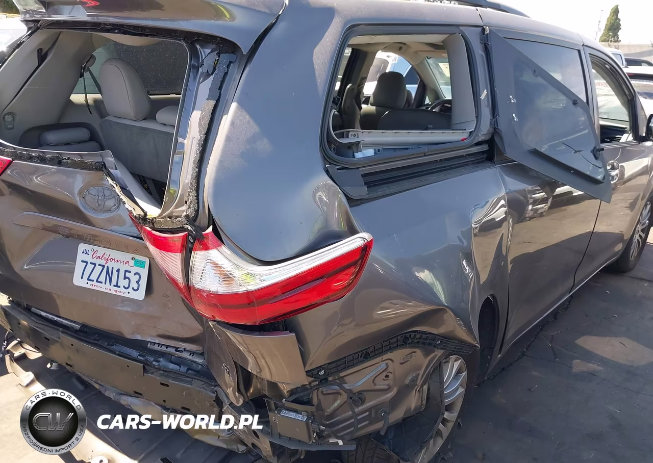 2017 Toyota Sienna Xle Premium 8 Passenger VIN:5TDYZ3DC4HS852830 - 12