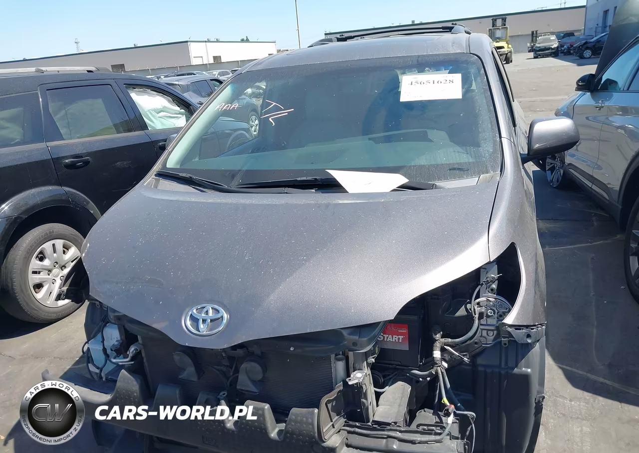2017 Toyota Sienna Xle Premium 8 Passenger VIN:5TDYZ3DC4HS852830 - 13