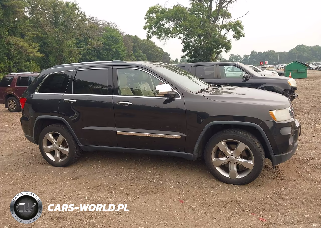 2013 Jeep Grand Cherokee Overland VIN:1C4RJFCT4DC651942 - 13