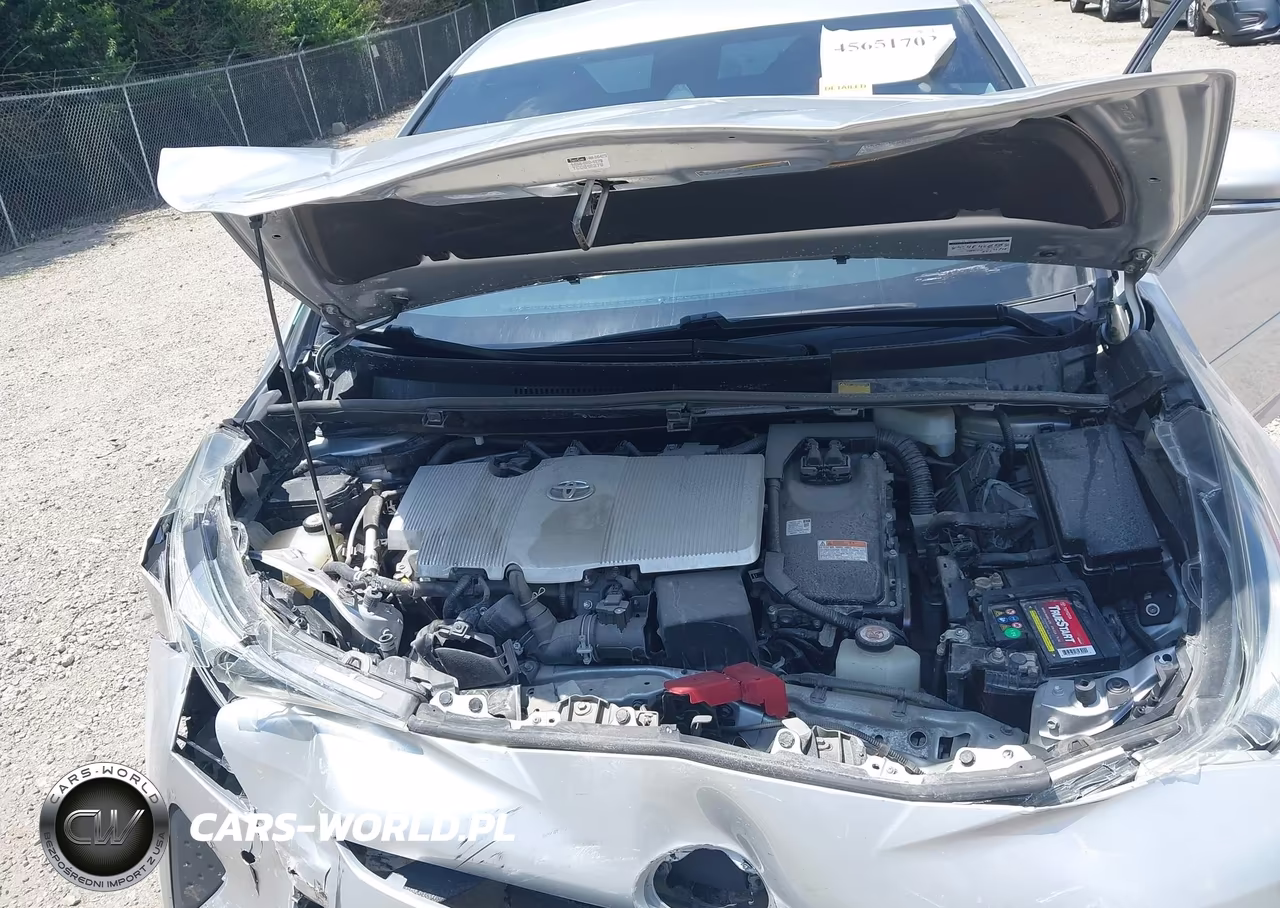 2018 Toyota Prius Two VIN:JTDKBRFU6J3604802 - 10