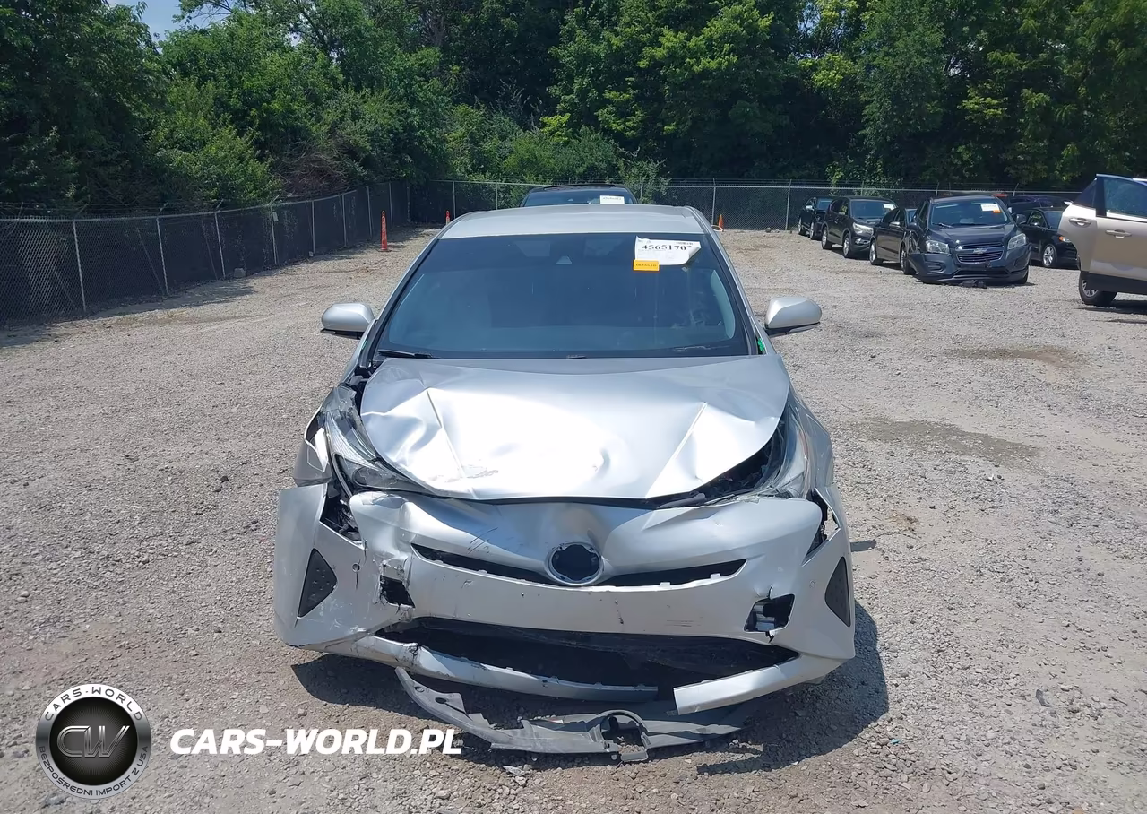 2018 Toyota Prius Two VIN:JTDKBRFU6J3604802 - 12