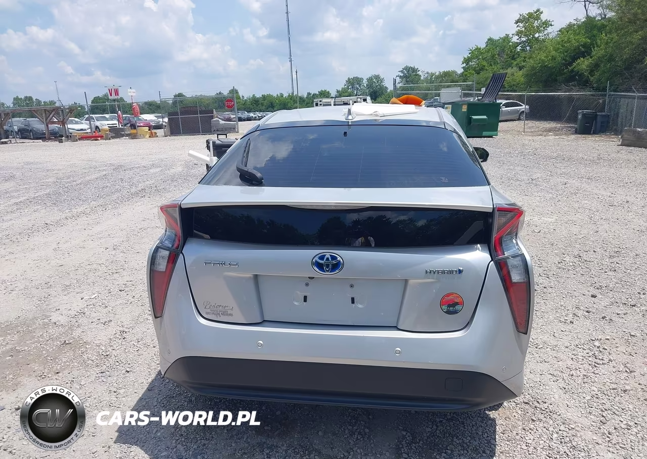 2018 Toyota Prius Two VIN:JTDKBRFU6J3604802 - 16