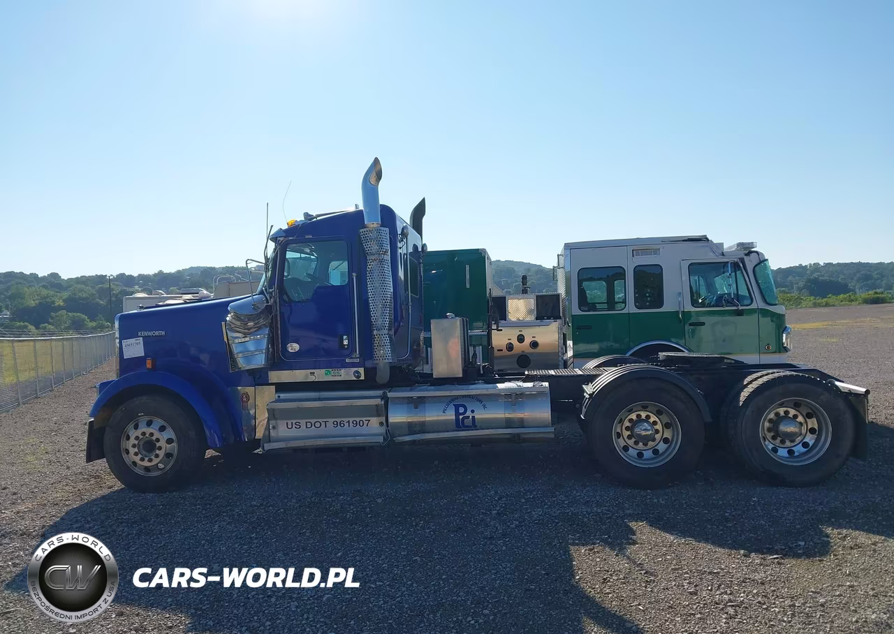 2020 Kenworth W900 VIN:1XKWD40XXLR402762 - 15