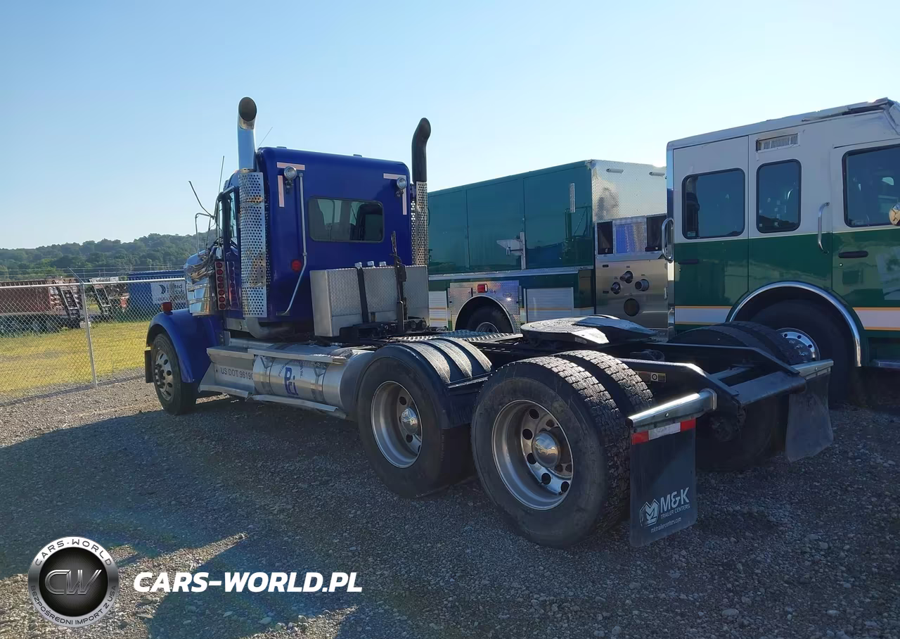 2020 Kenworth W900 VIN:1XKWD40XXLR402762 - 3