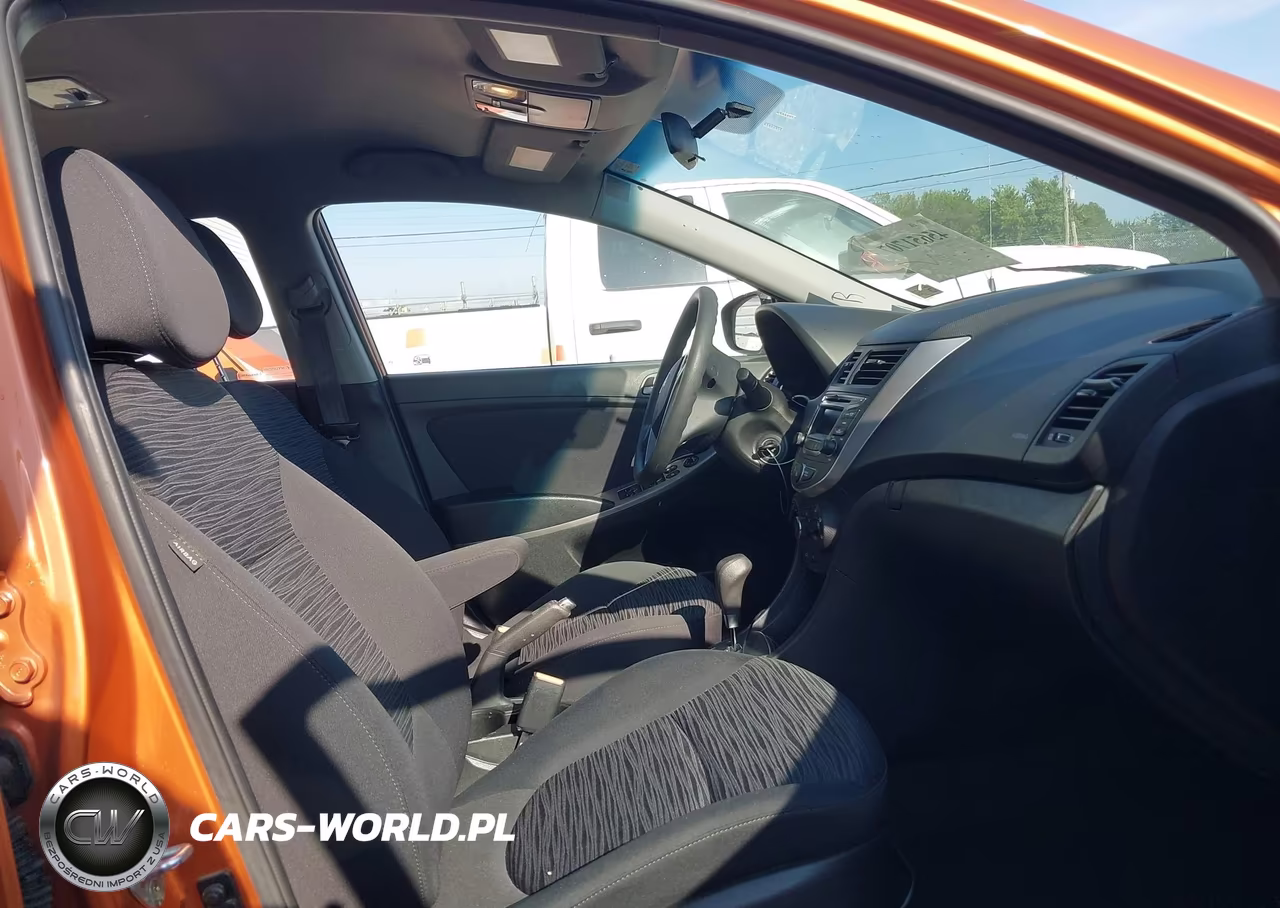 2015 Hyundai Accent Gs VIN:KMHCT5AE2FU220944 - 5