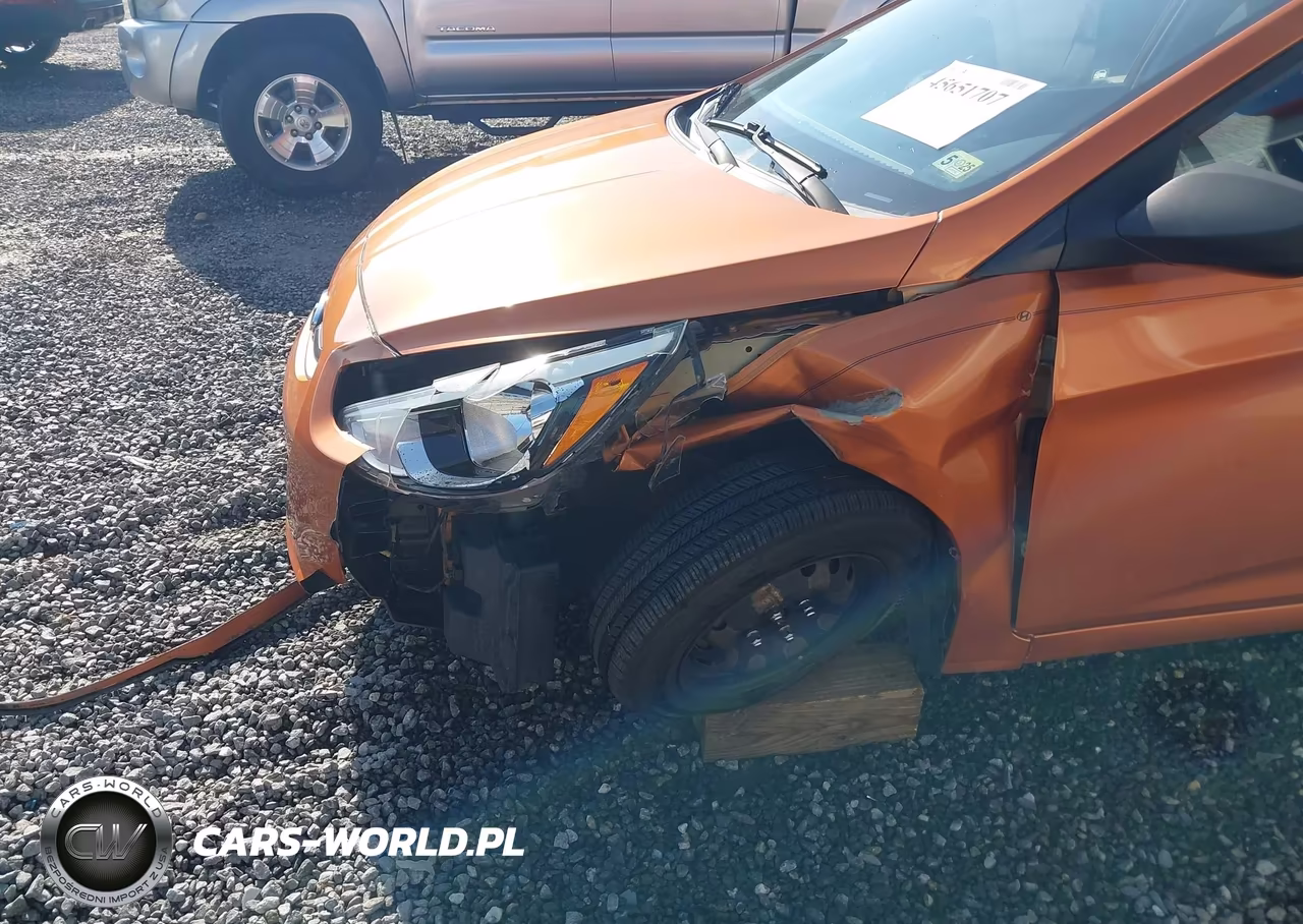 2015 Hyundai Accent Gs VIN:KMHCT5AE2FU220944 - 6