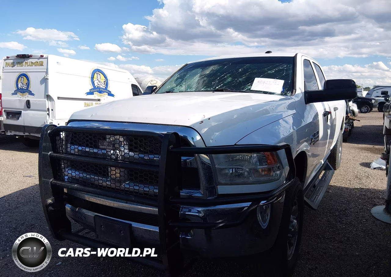 2018 Ram 2500 Tradesman 4X4 8' Box VIN:3C6UR5HL8JG237682 - 2