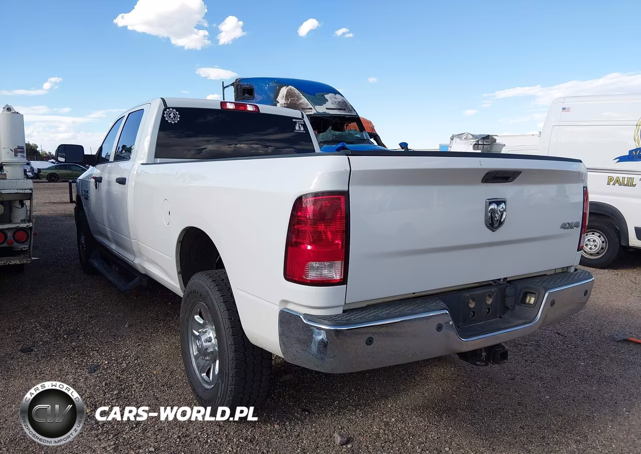 2018 Ram 2500 Tradesman 4X4 8' Box VIN:3C6UR5HL8JG237682 - 3