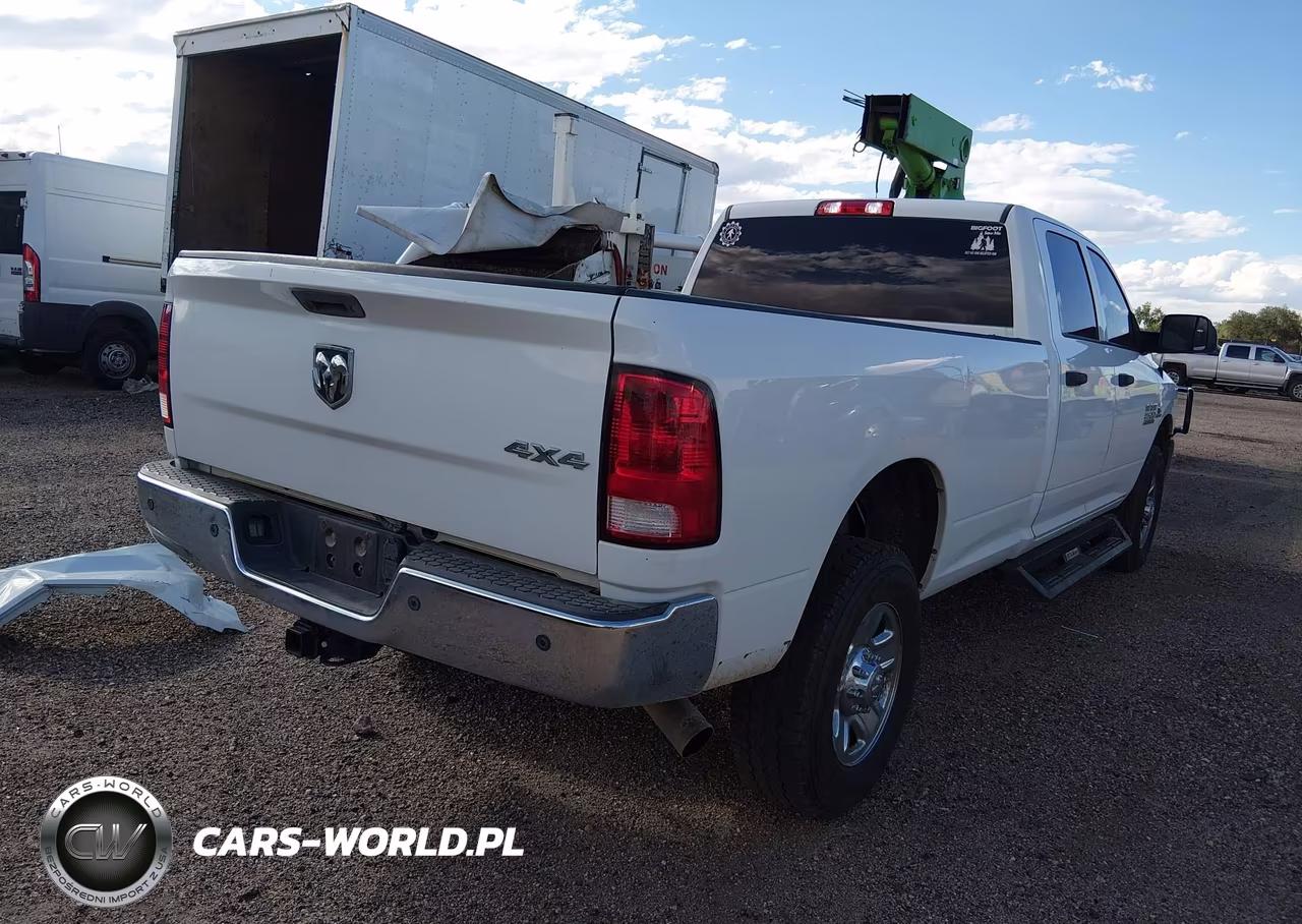 2018 Ram 2500 Tradesman 4X4 8' Box VIN:3C6UR5HL8JG237682 - 4