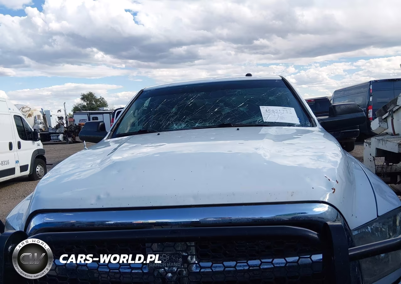 2018 Ram 2500 Tradesman 4X4 8' Box VIN:3C6UR5HL8JG237682 - 6