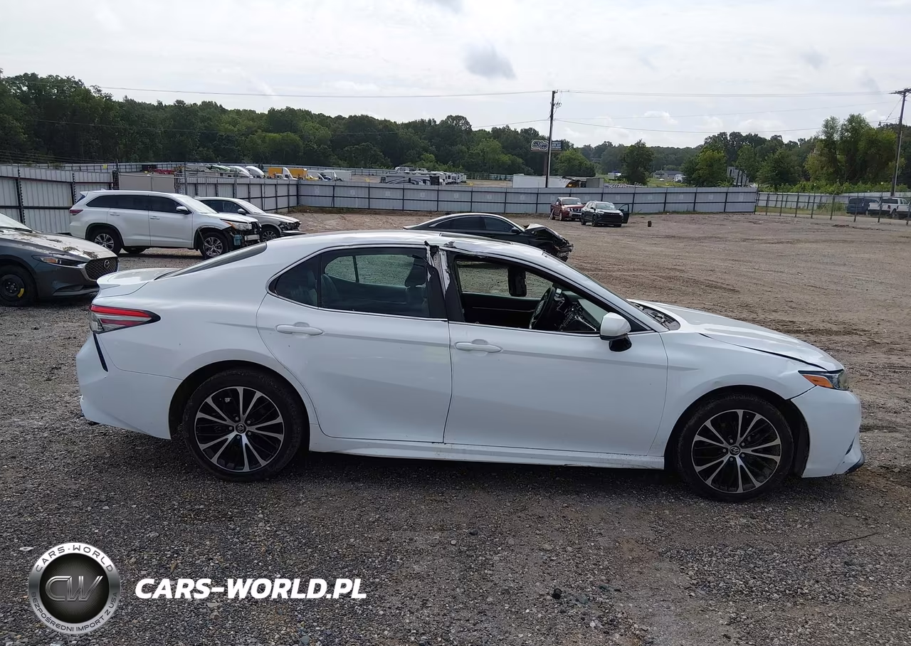 2018 Toyota Camry Se VIN:4T1B11HKXJU105300 - 14