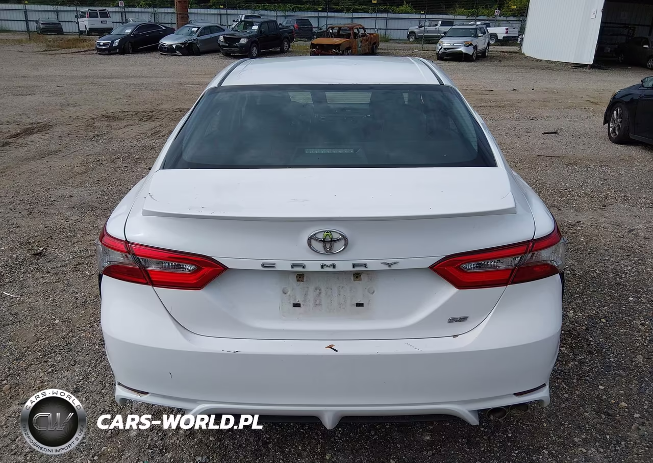 2018 Toyota Camry Se VIN:4T1B11HKXJU105300 - 17