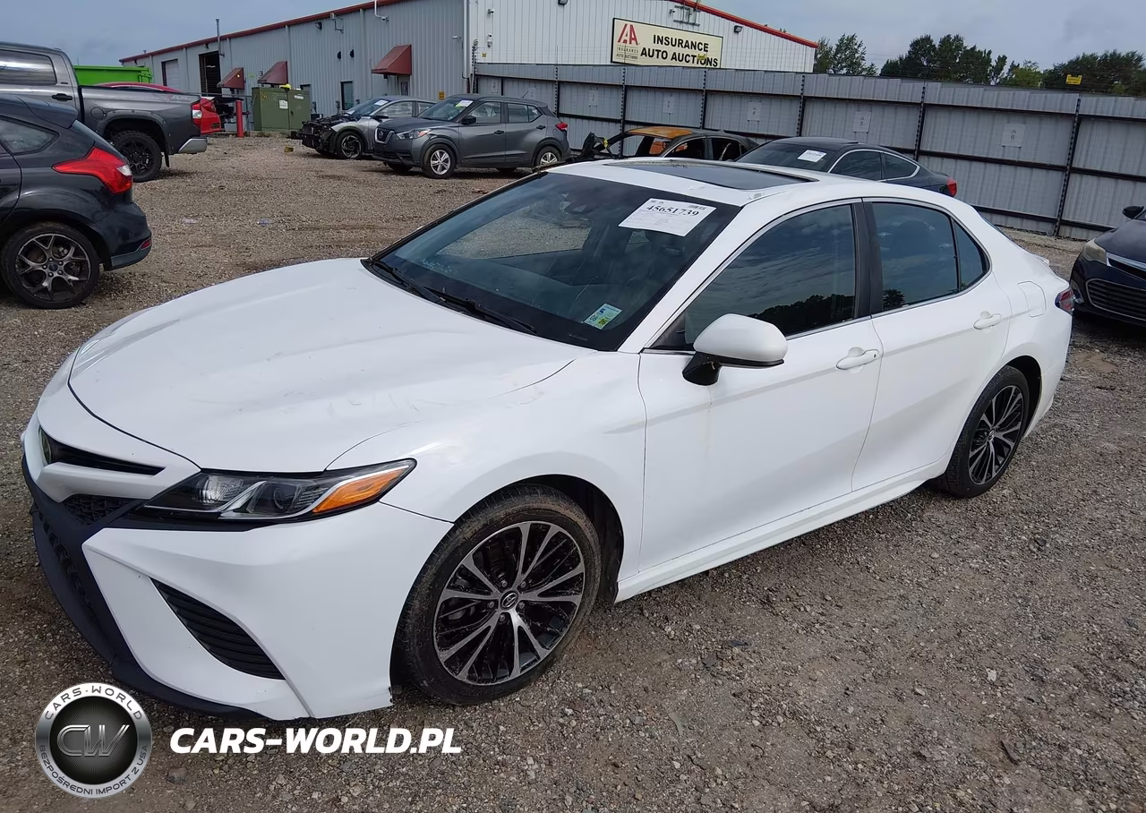 2018 Toyota Camry Se VIN:4T1B11HKXJU105300 - 2