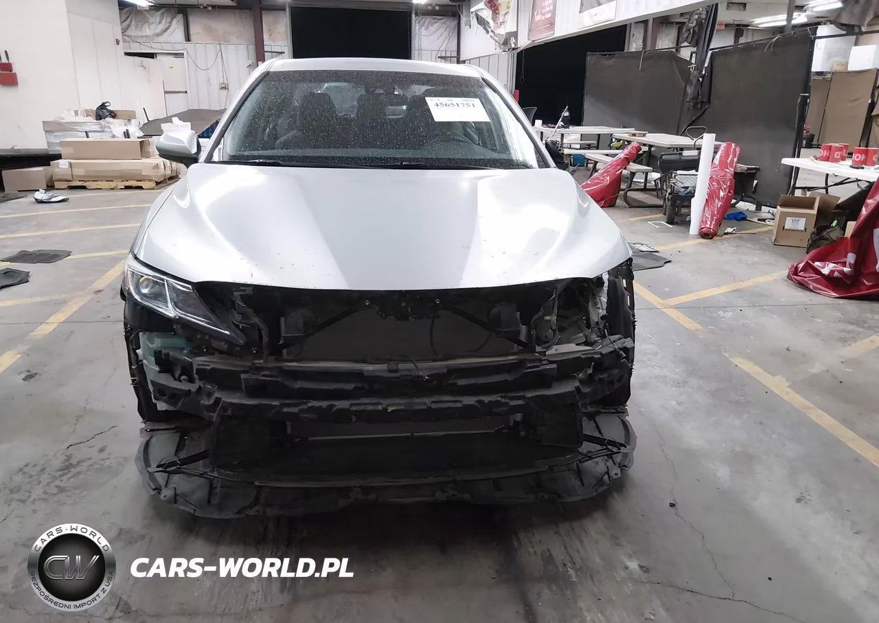 2018 Toyota Camry Le VIN:4T1B11HK0JU628521 - 13