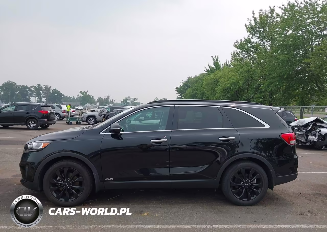 2019 Kia Sorento 3.3L S VIN:5XYPGDA51KG587737 - 14