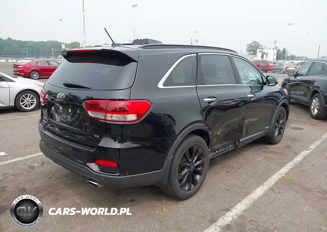2019 Kia Sorento 3.3L S VIN:5XYPGDA51KG587737 - 4